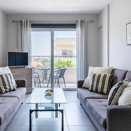 Modern 2-bedroom In Oroklini, Larnaca