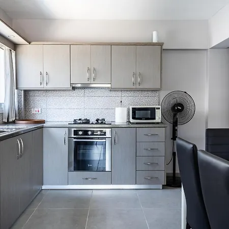 Modern 2-bedroom In Oroklini, Larnaca Apartament *